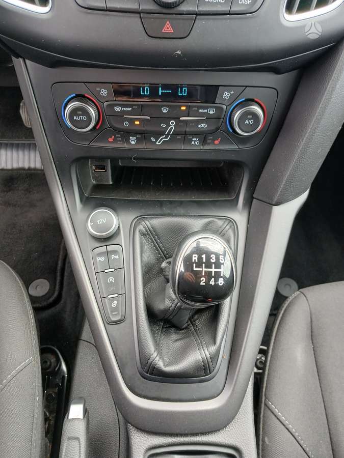 Ford Focus - 10