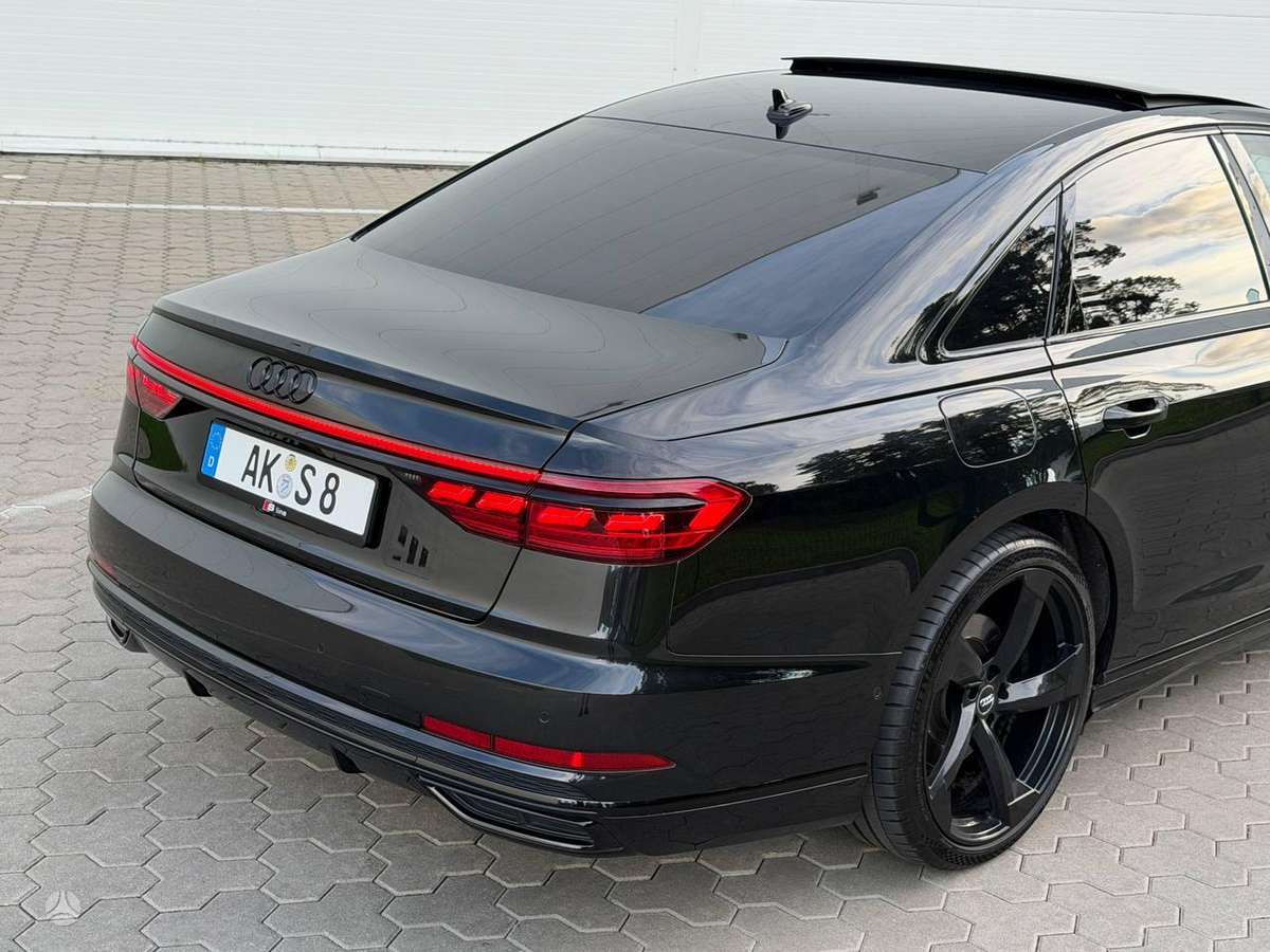 Audi A8 - 9