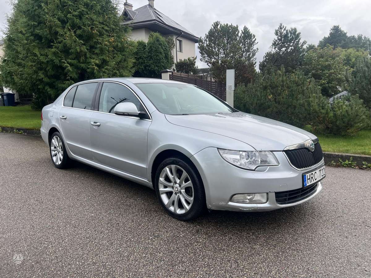 Skoda Superb, 2.0 l., Седан