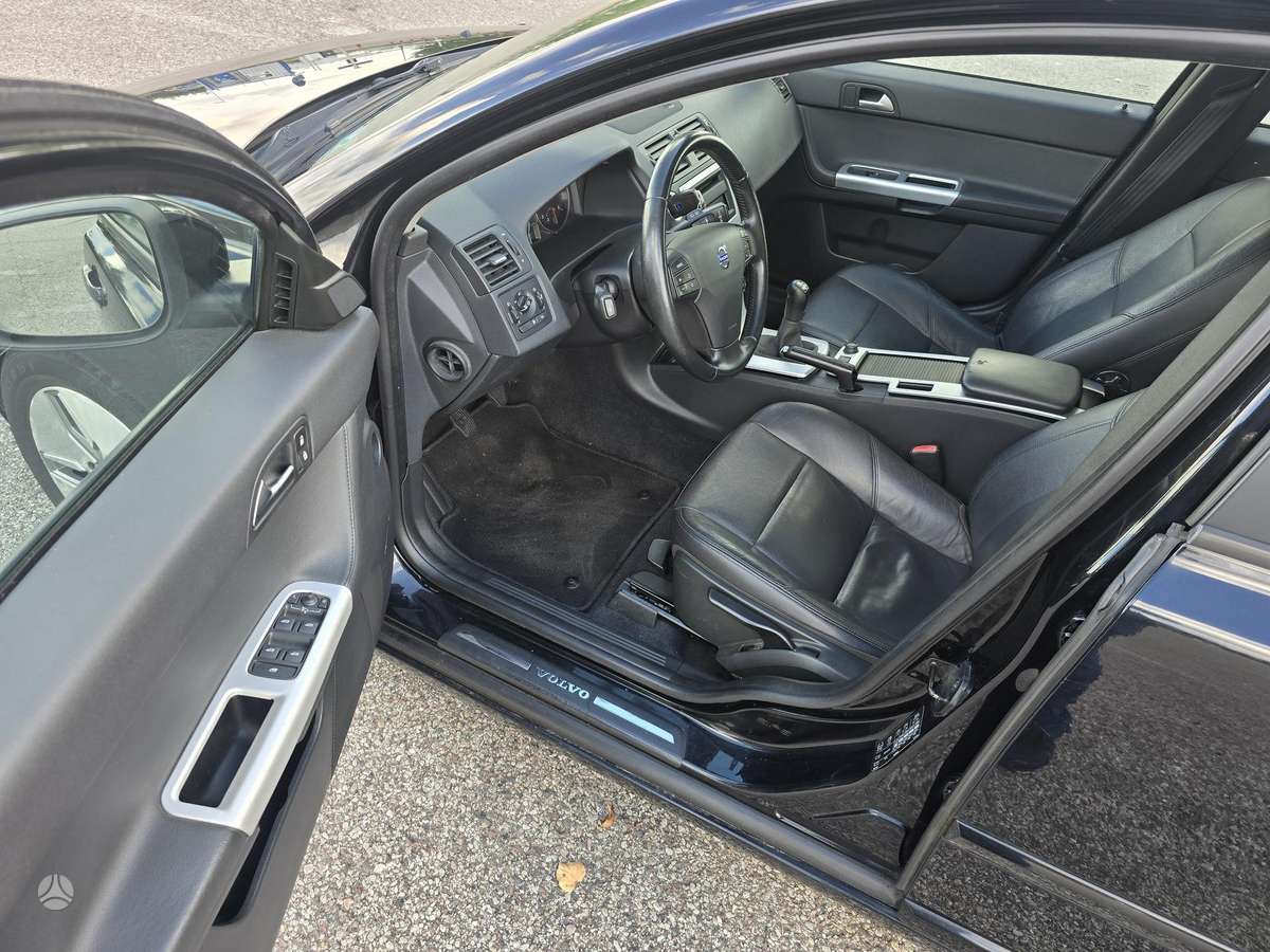 Volvo V50 - 8