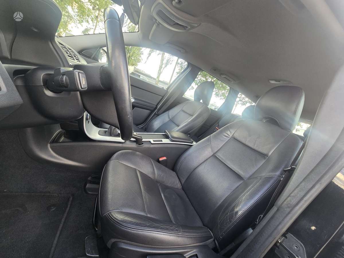 Volvo V50 - 10