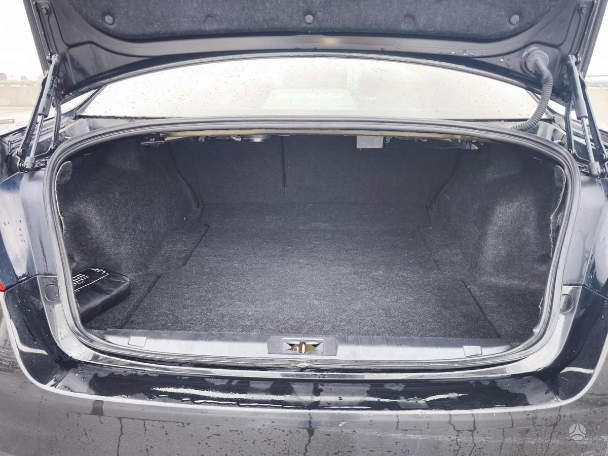 Subaru Legacy - 10