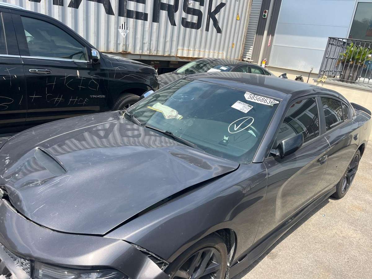 Dodge Charger - 4
