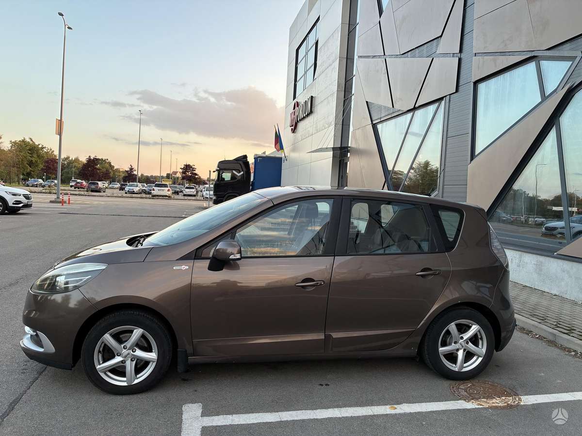 Renault Scenic - 8