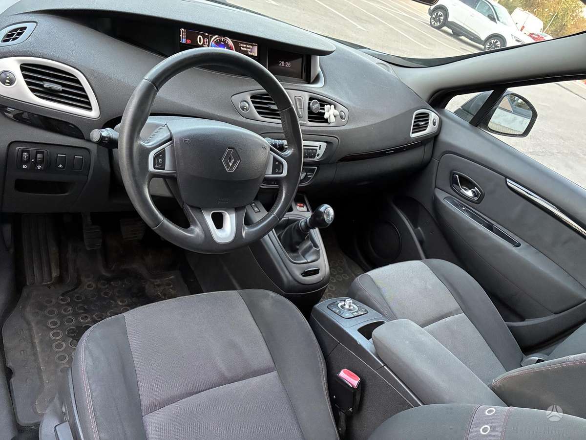 Renault Scenic - 9