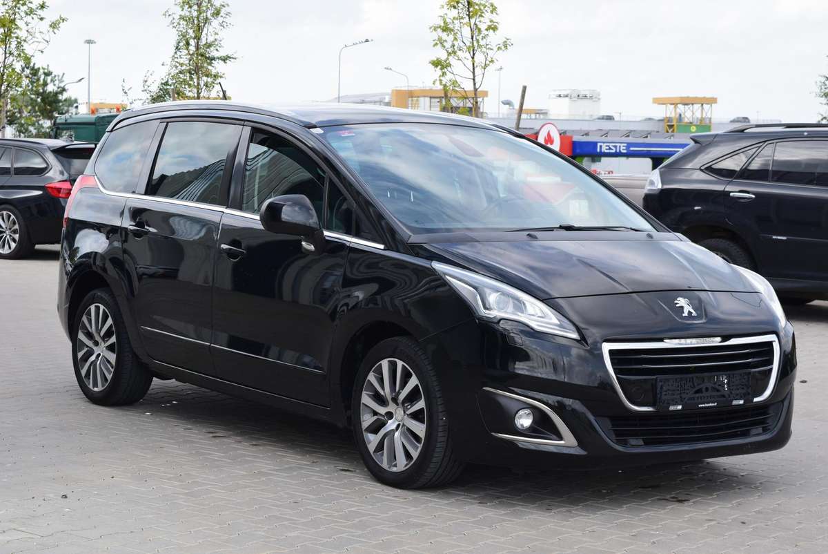 Peugeot 5008 - 3