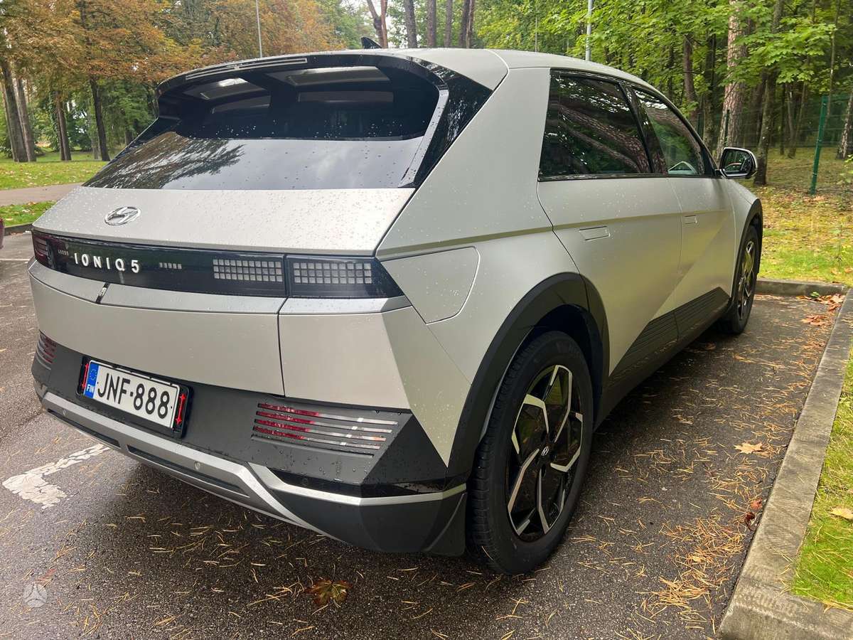 Hyundai IONIQ 5 - 8