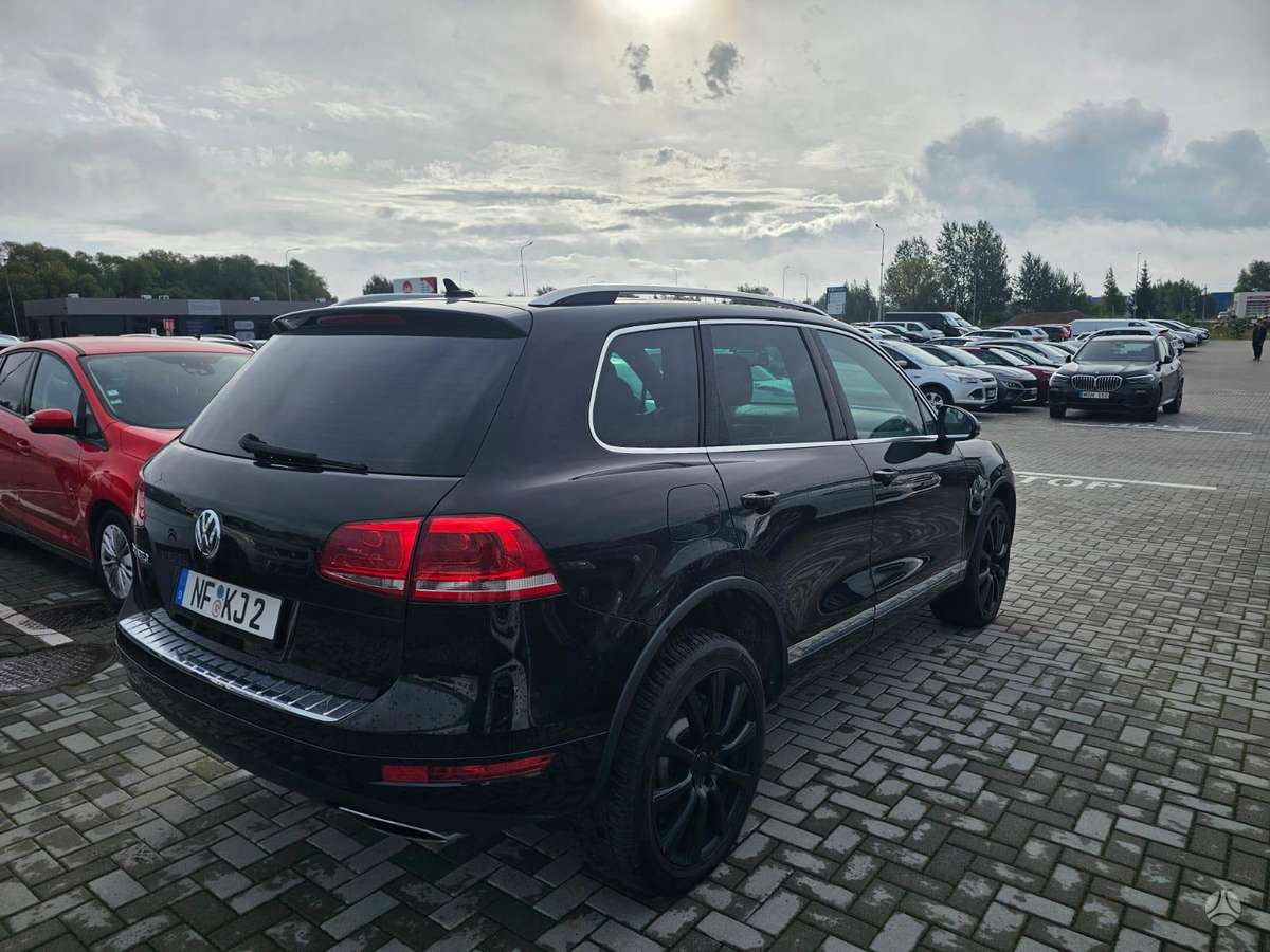 Volkswagen Touareg - 12