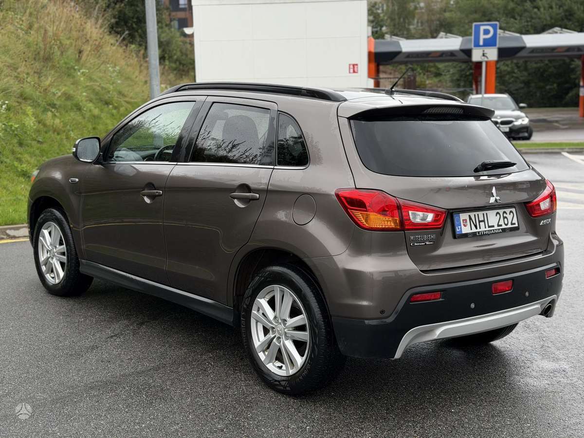 Mitsubishi ASX - 4