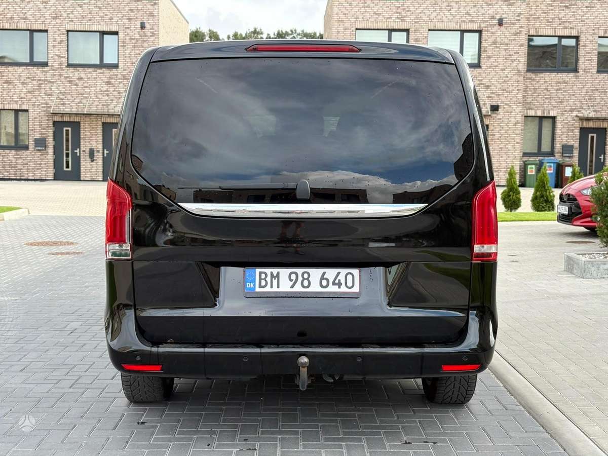 Mercedes-Benz V250 - 4