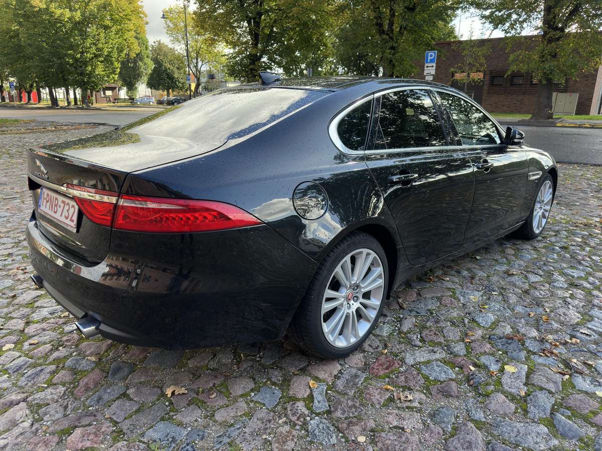 Jaguar XF, 3.0 l., Седан