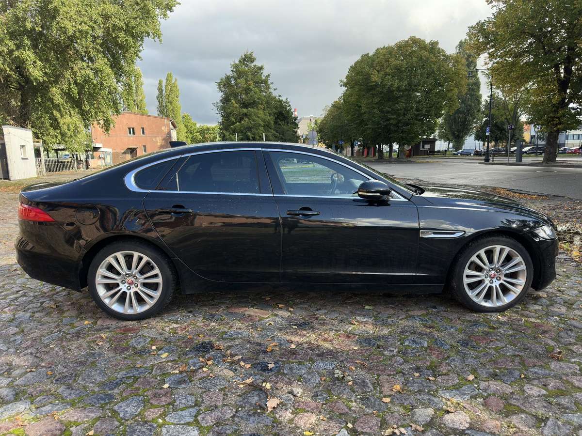 Jaguar XF, 3.0 l., Седан