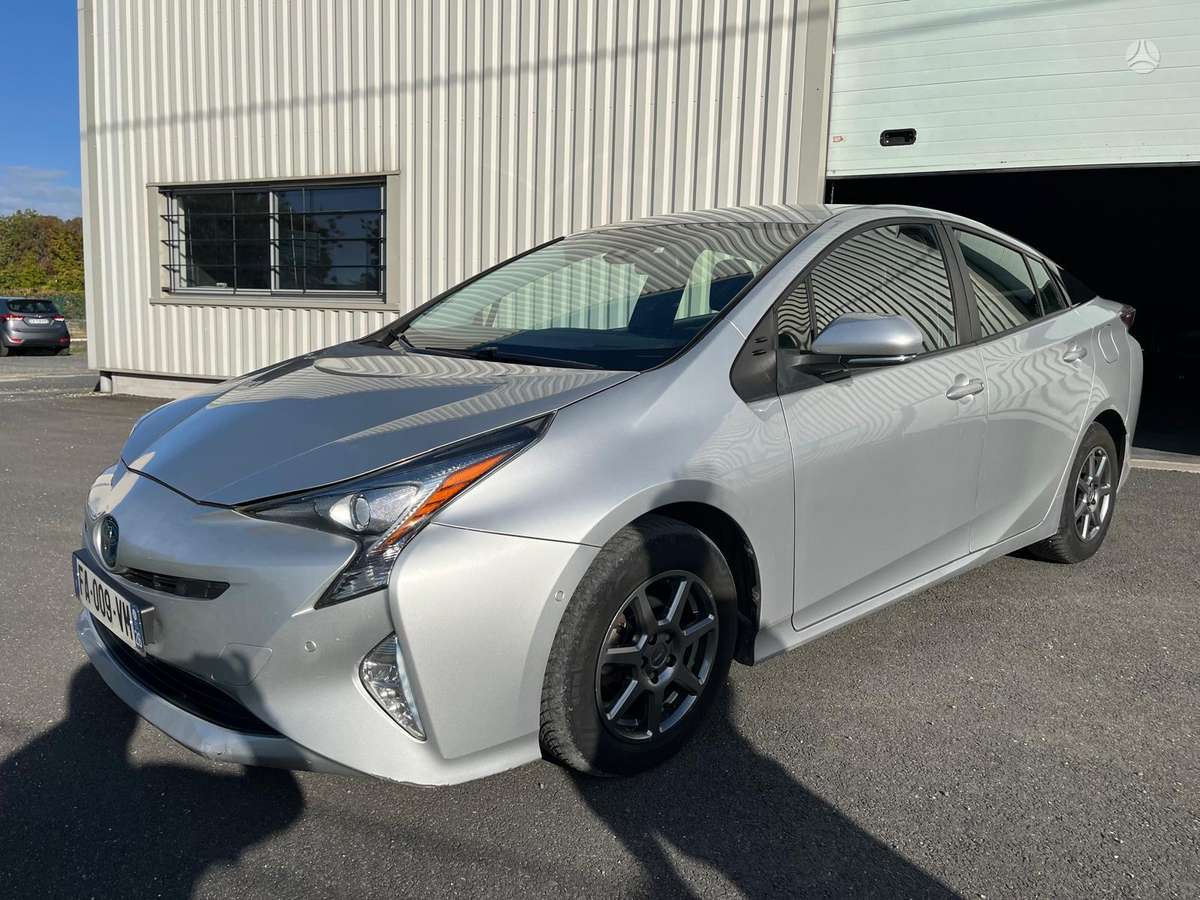 Toyota Prius - 1