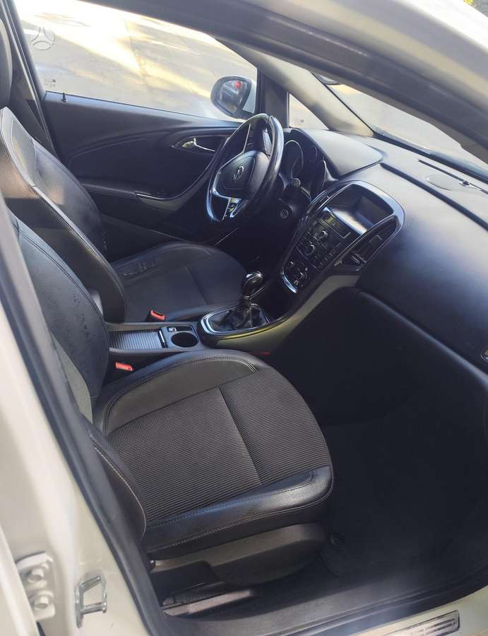 Opel Astra - 11