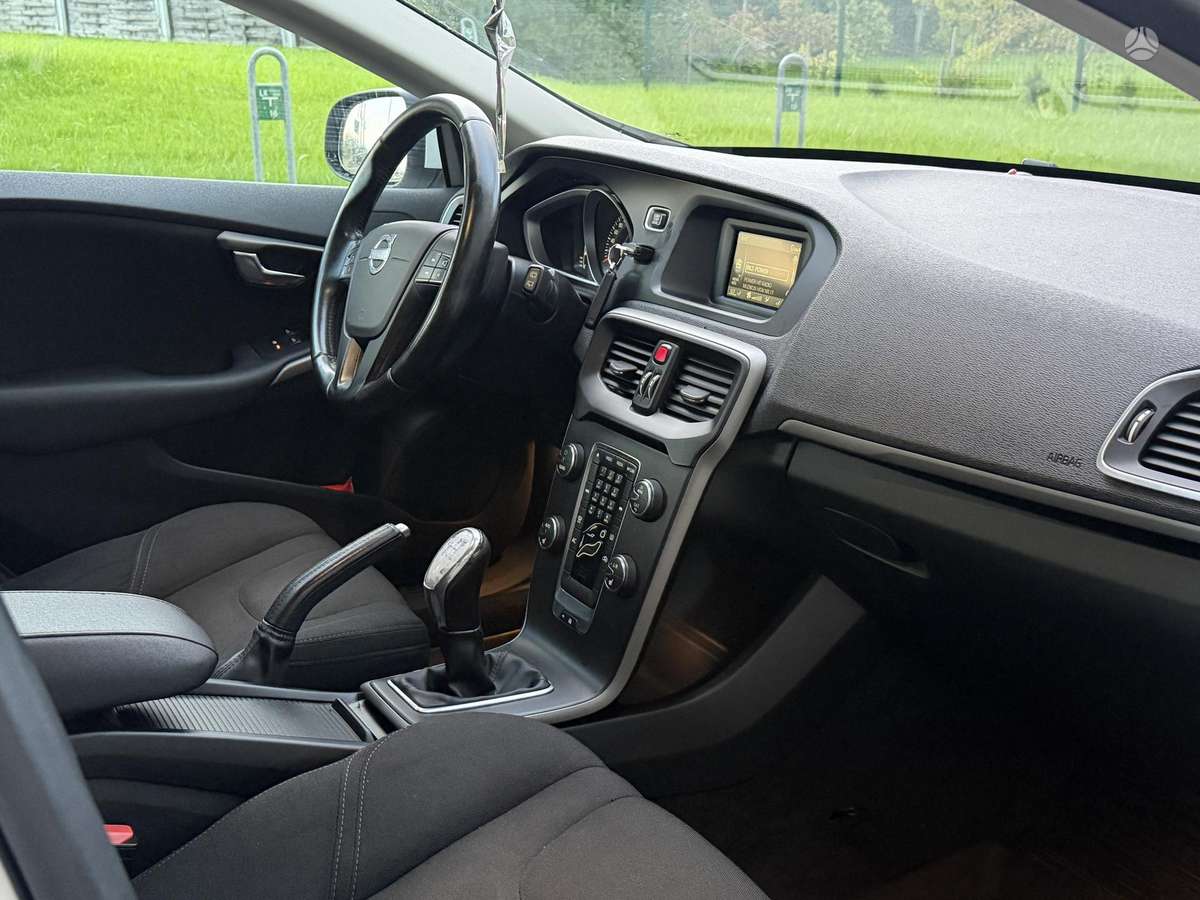 Volvo V40 - 6