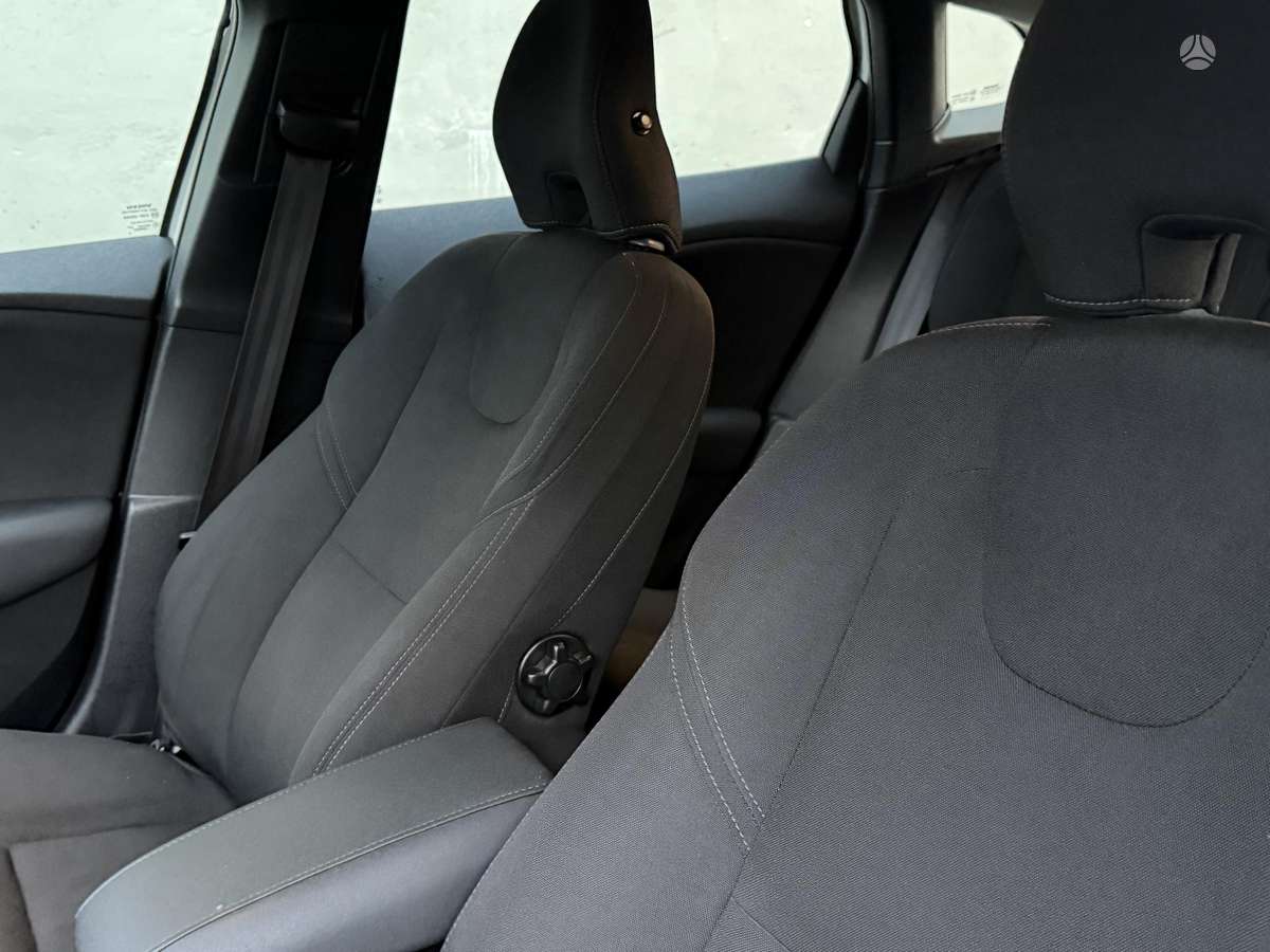 Volvo V40 - 9