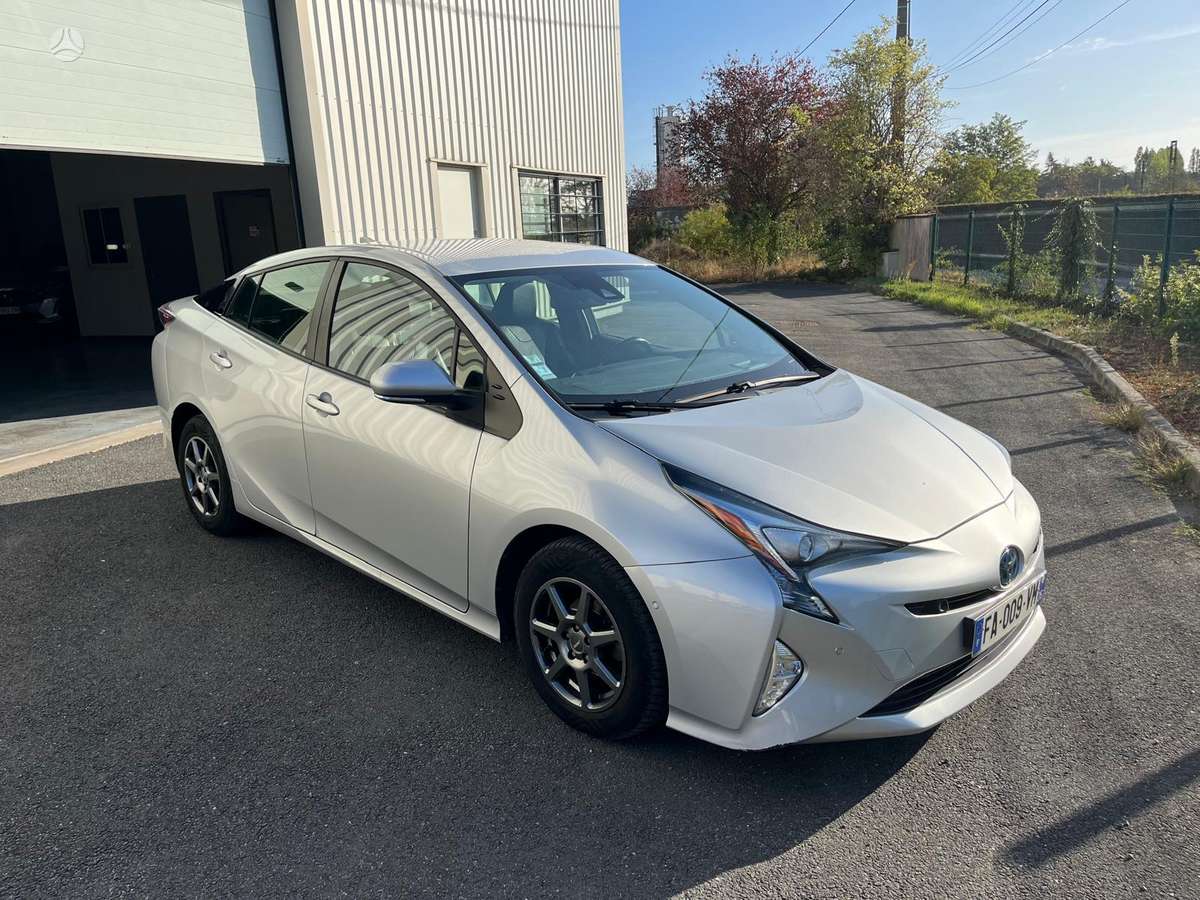 Toyota Prius - 5