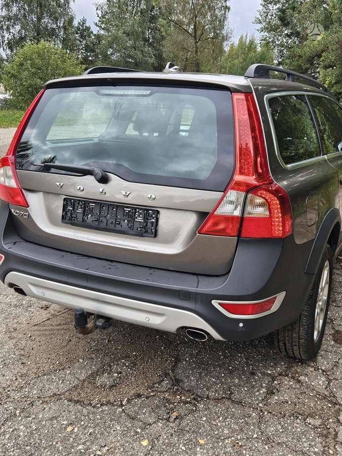 Volvo XC70, 2.4 l., wagon