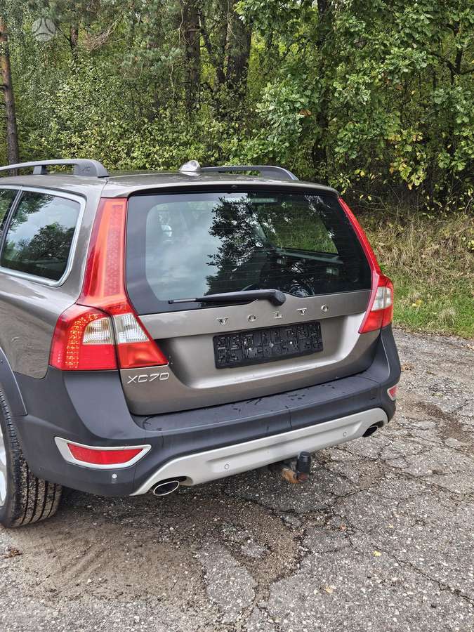 Volvo XC70, 2.4 l., wagon