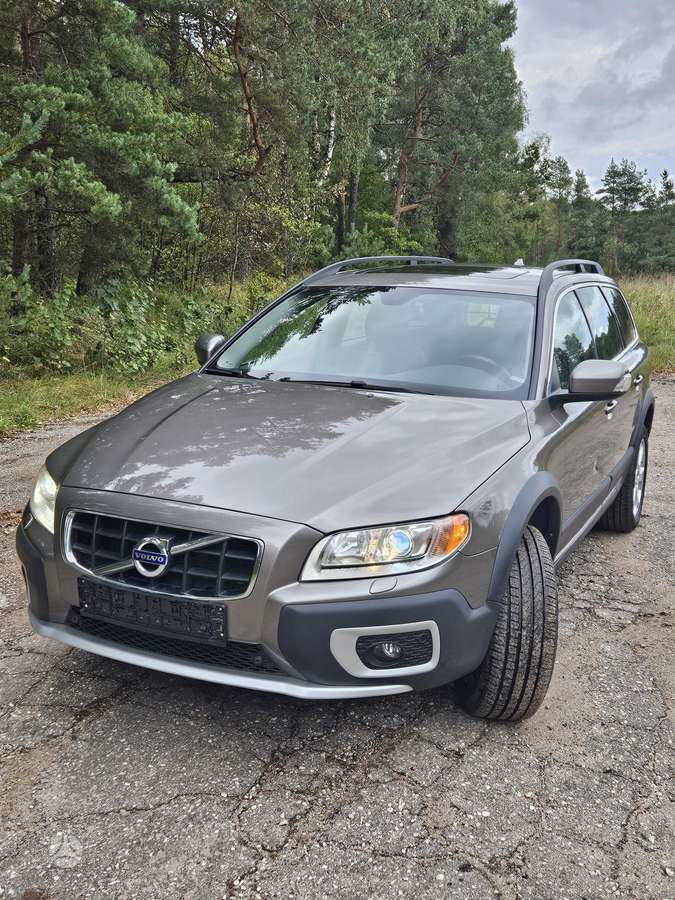 Volvo XC70, 2.4 l., wagon