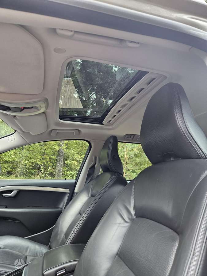Volvo XC70, 2.4 l., wagon