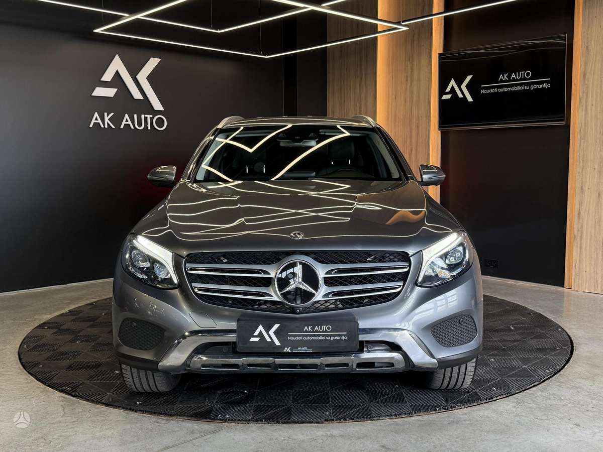 Mercedes-Benz GLC350 - 4