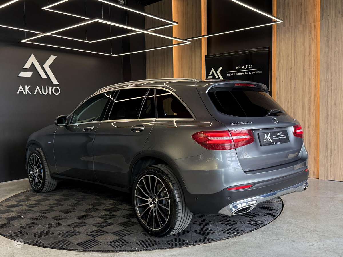 Mercedes-Benz GLC350 - 8