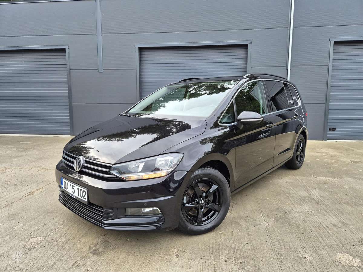 Volkswagen Touran - 1