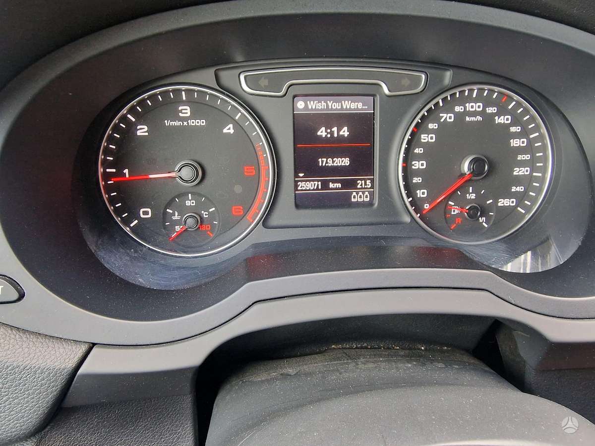 Audi Q3, 2.0 l., off-road / crossover
