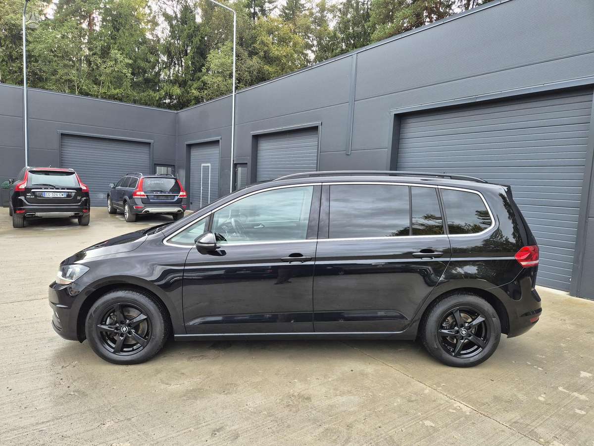Volkswagen Touran - 5