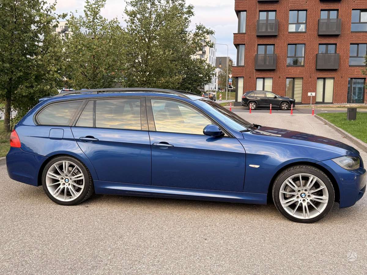 BMW 325 - 4