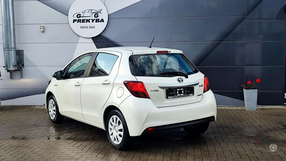 Toyota Yaris - 7