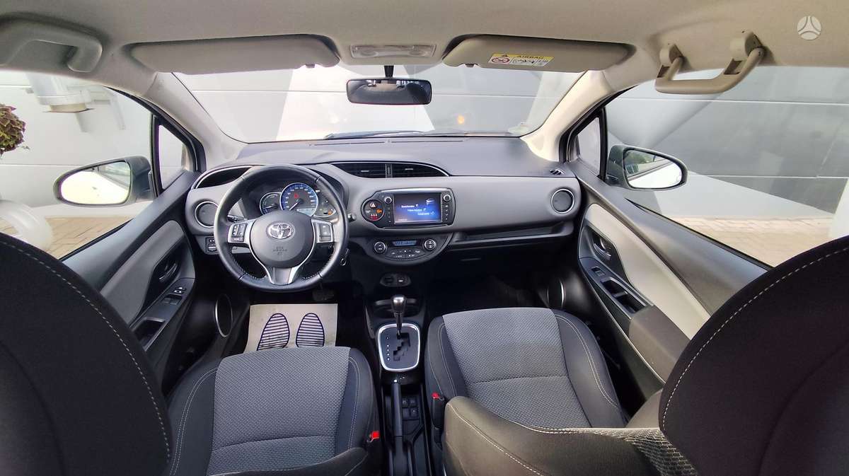 Toyota Yaris - 2