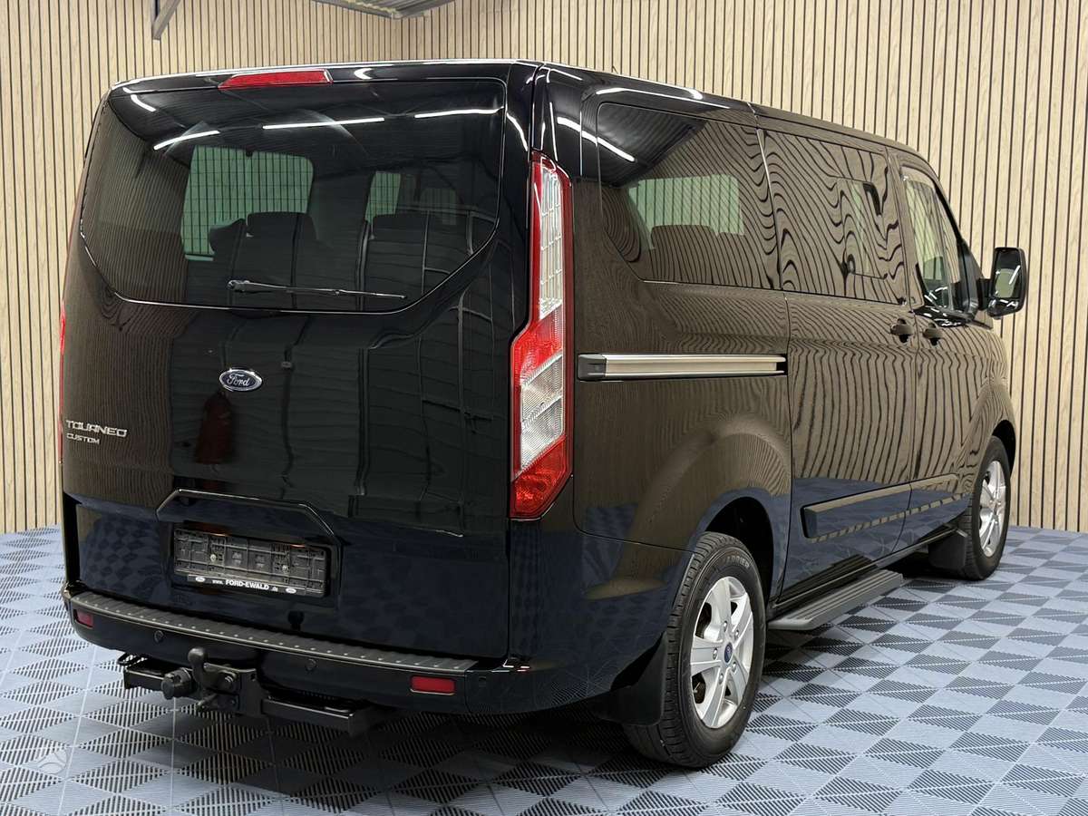 Ford Tourneo Custom - 7