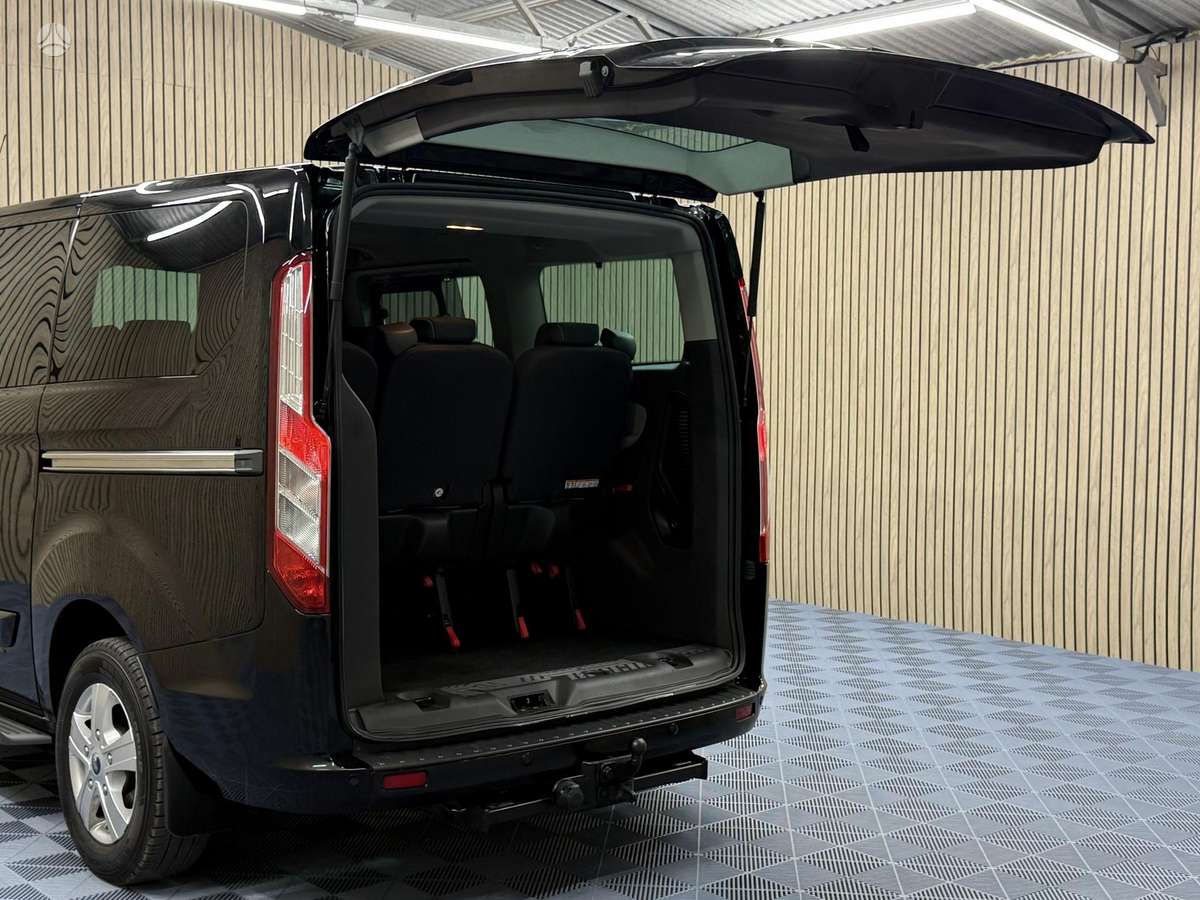 Ford Tourneo Custom - 8