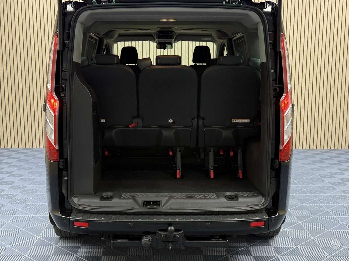 Ford Tourneo Custom - 9