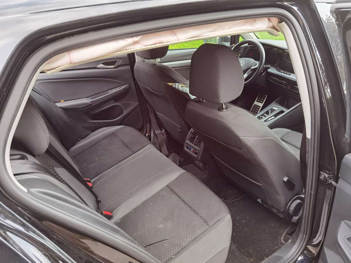 Volkswagen Golf - 11