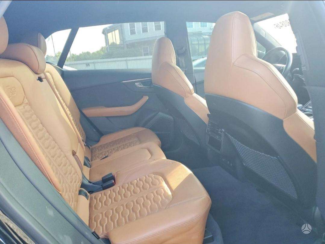 Audi RS Q8 - 8
