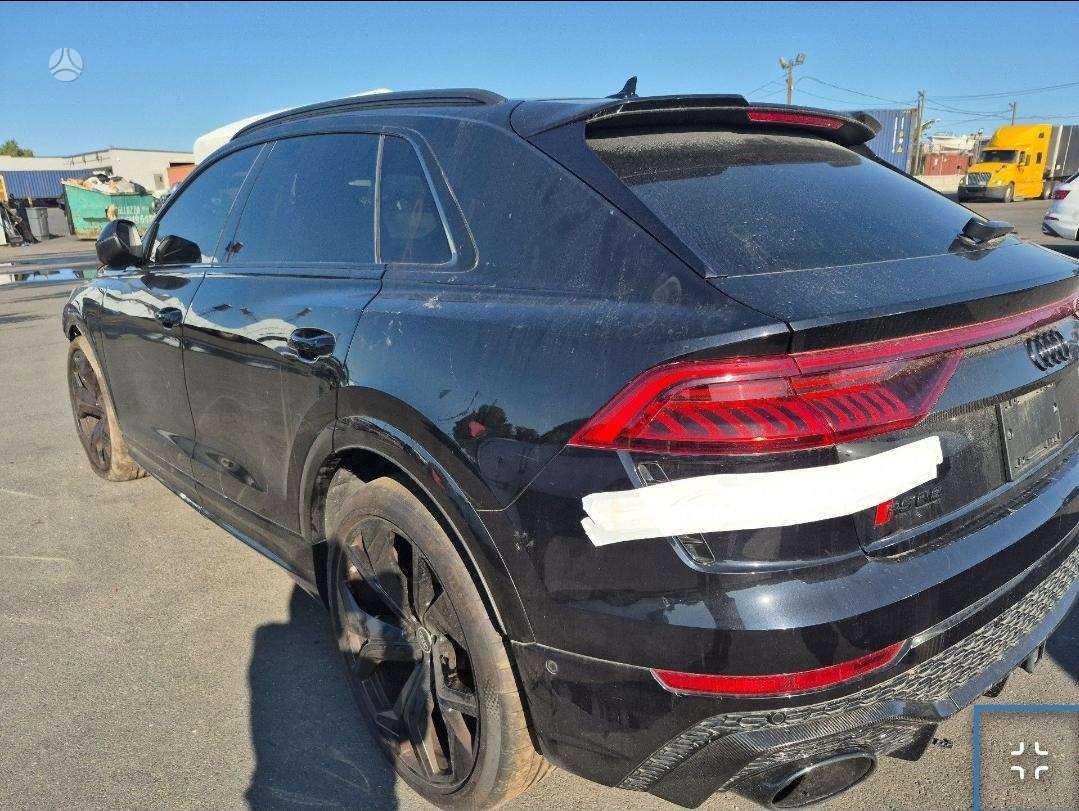 Audi RS Q8 - 12