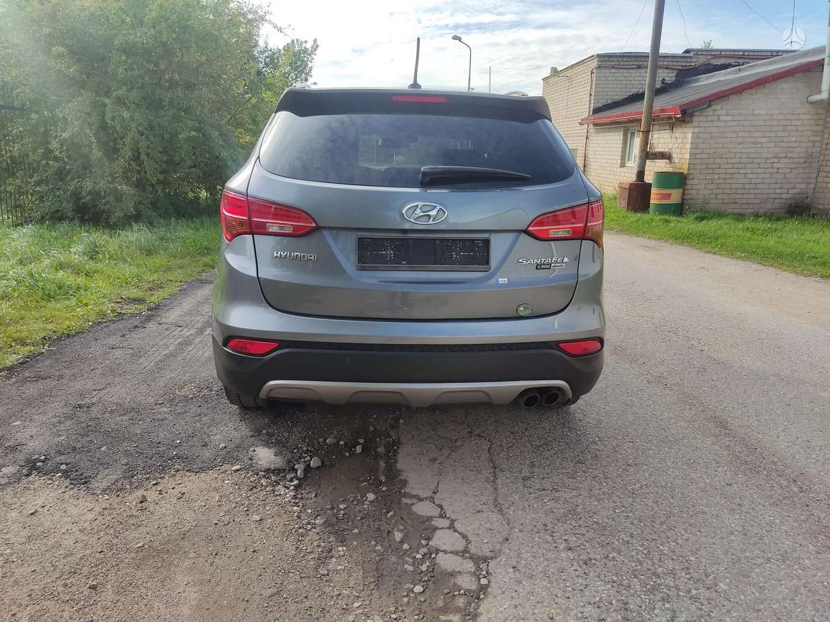 Hyundai Santa Fe - 5