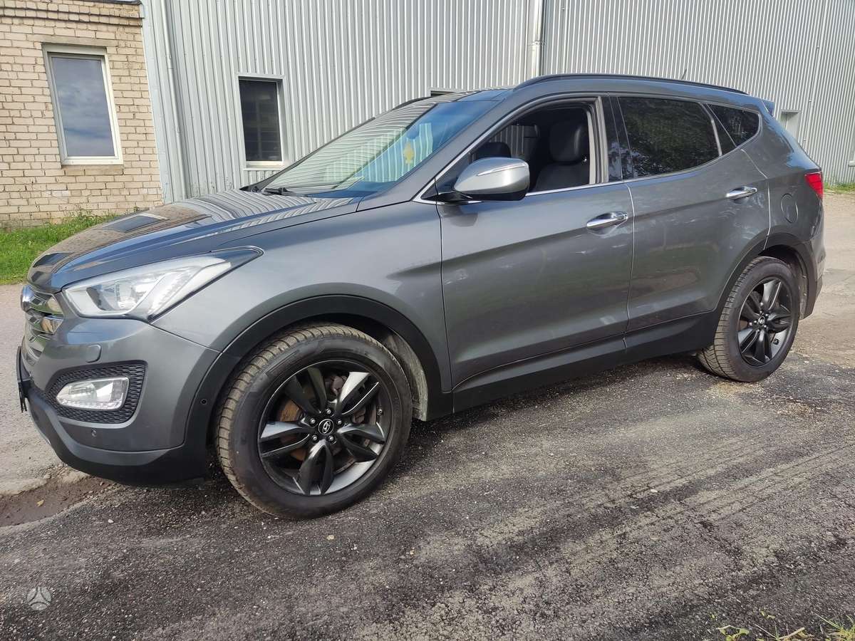 Hyundai Santa Fe - 1
