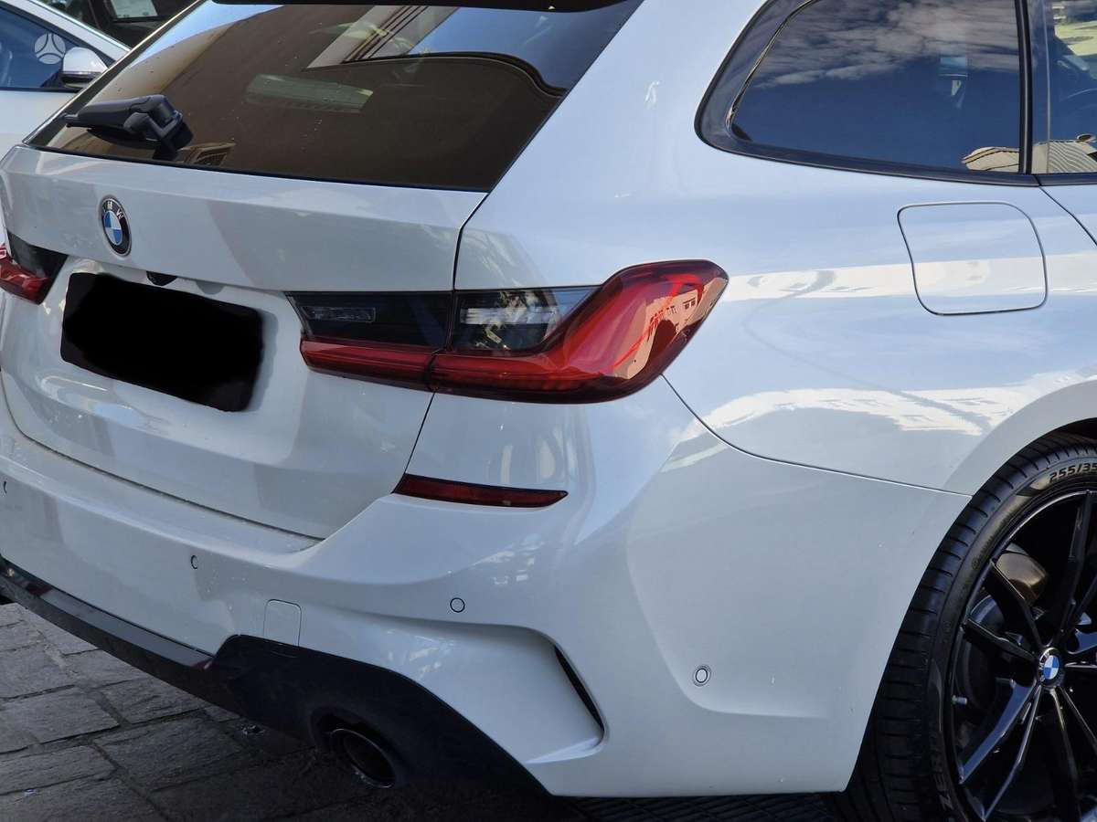 BMW 320 - 4