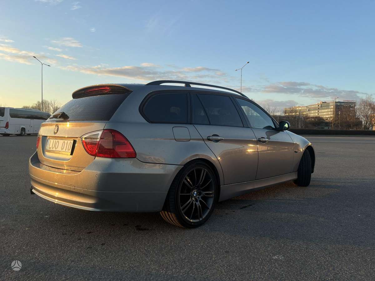 BMW 320 - 6
