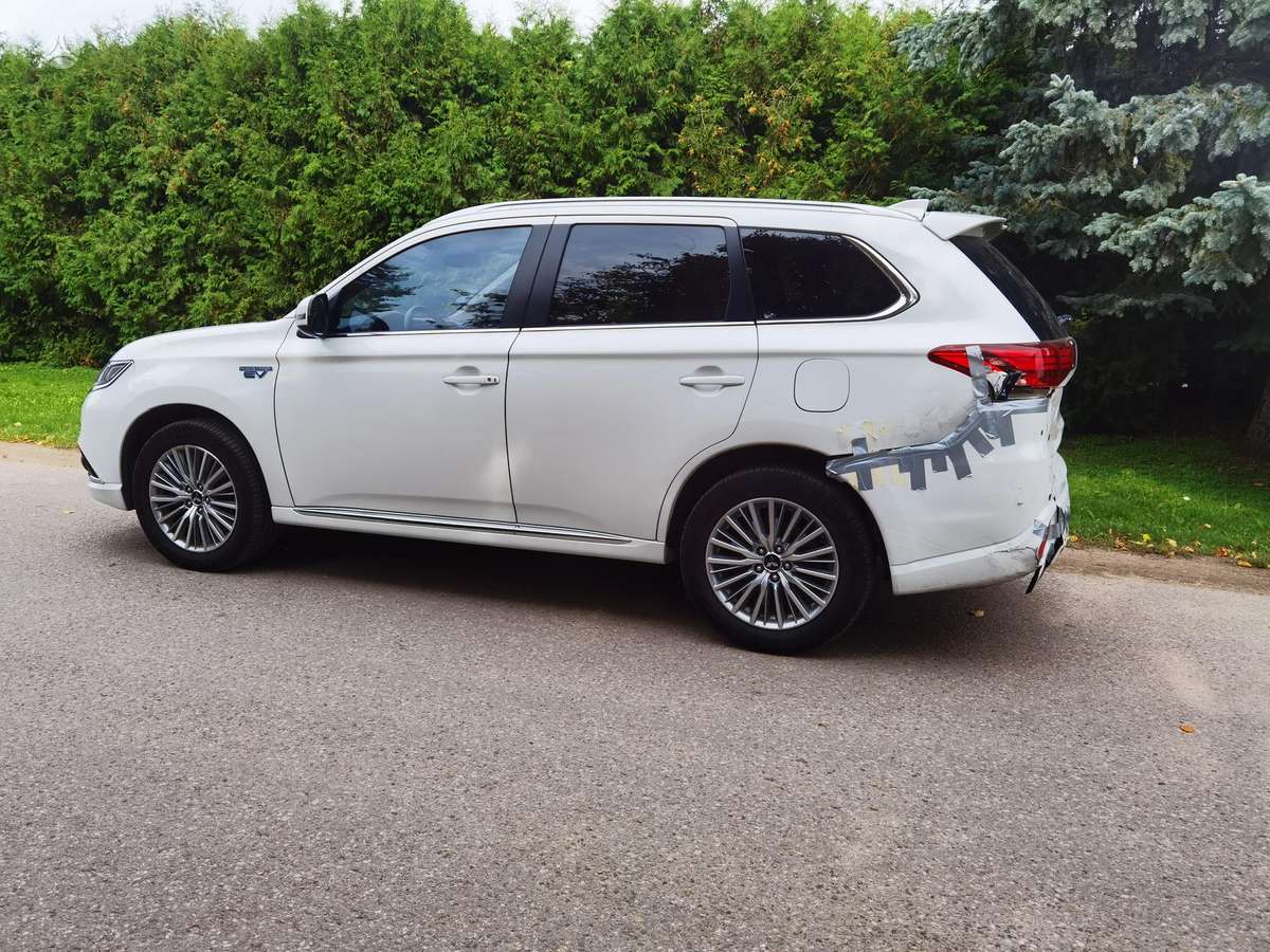 Mitsubishi Outlander - 5