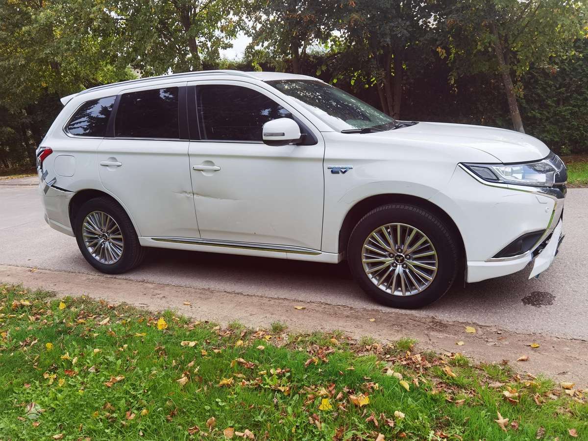 Mitsubishi Outlander - 6