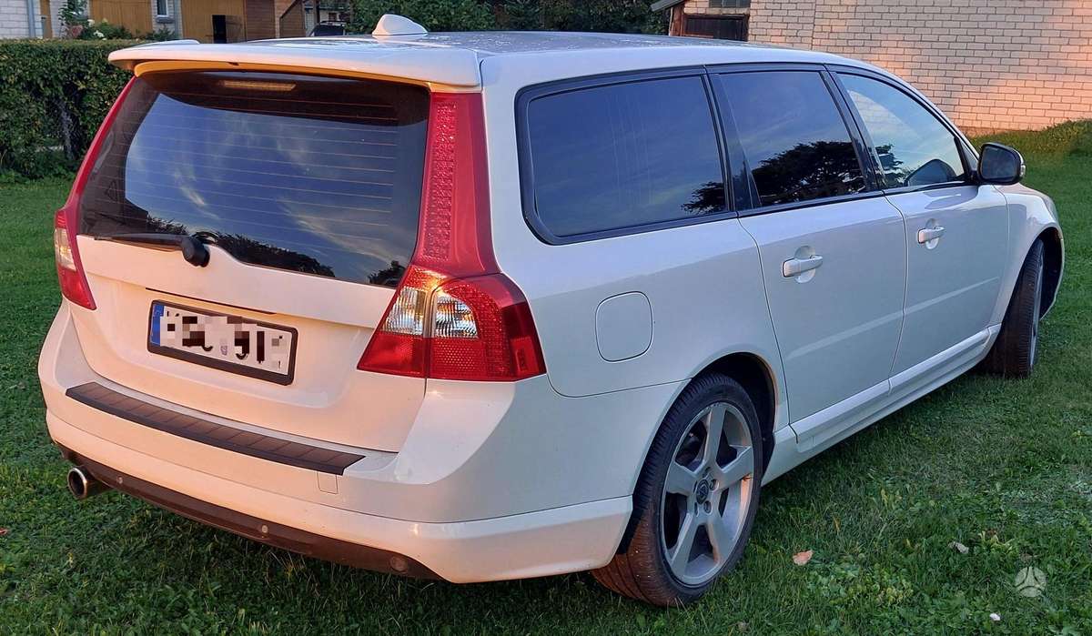 Volvo V70 - 3