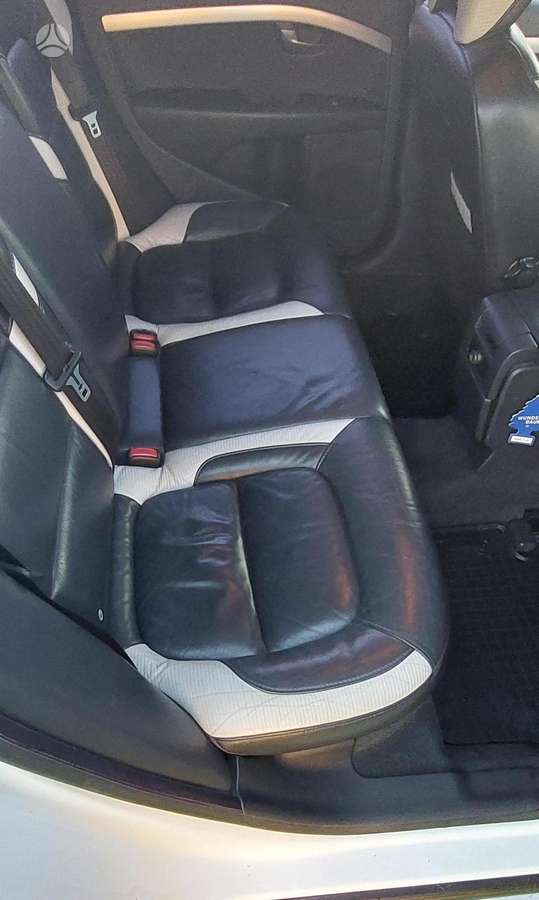 Volvo V70 - 9