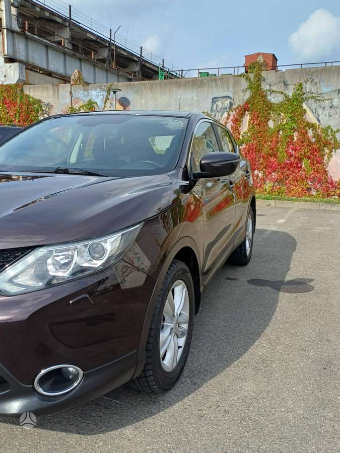 Nissan Qashqai - 1
