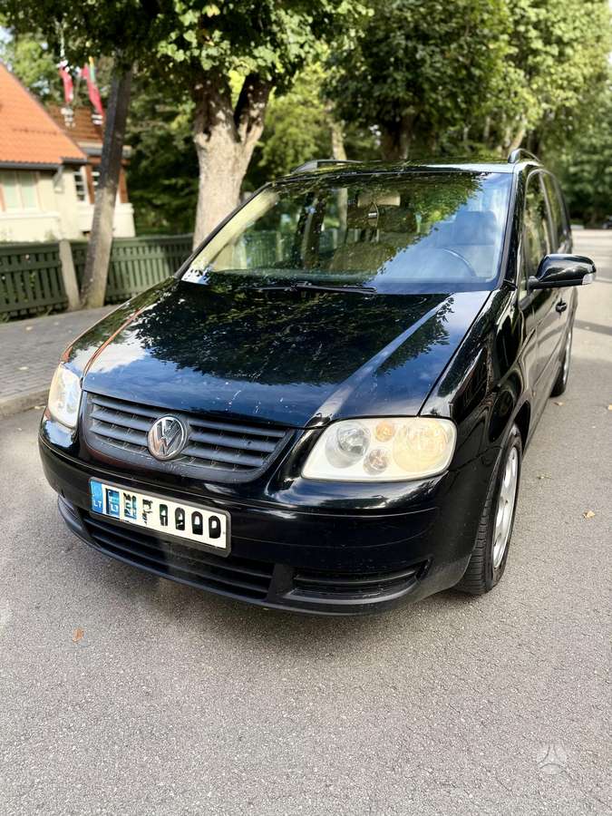 Volkswagen Touran - 2