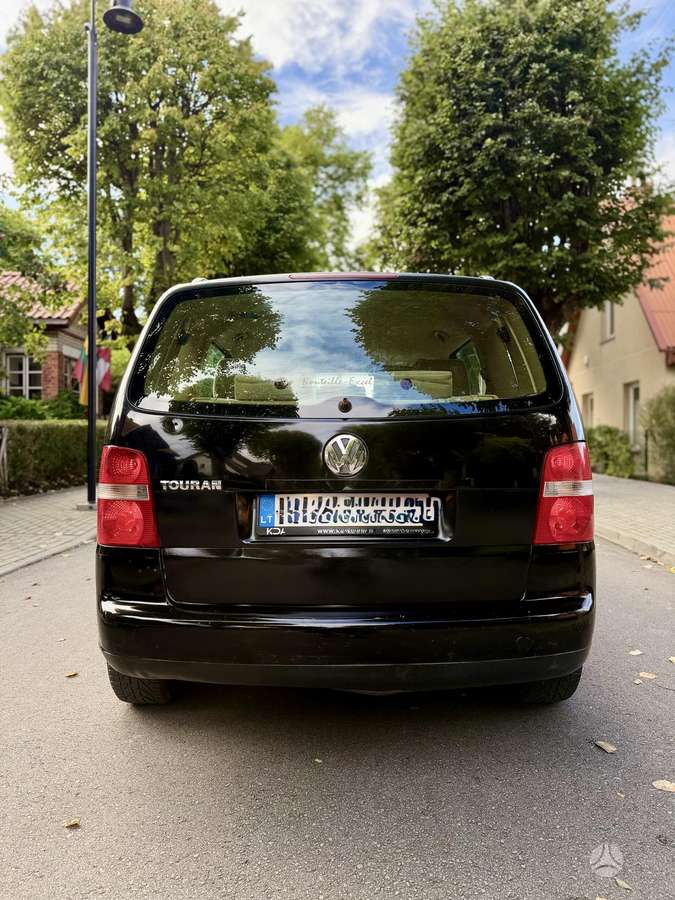 Volkswagen Touran - 5